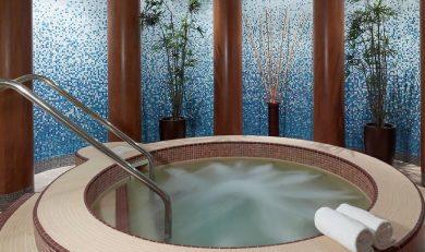 تصفیه و پاکسازی آب جکوزی بسیار اهمیت دارد.